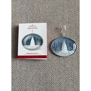 Hallmark Keepsake Christmas Ornament 2014 CHRISTMAS IN THE CITY